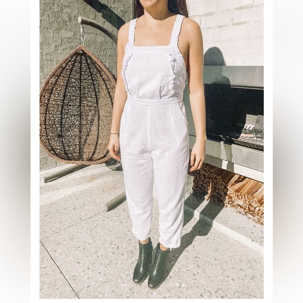 Rue Stiic Costello Overall Jumpsuit Ruffle Open Back White Linen Size Small - Picture 13 of 15